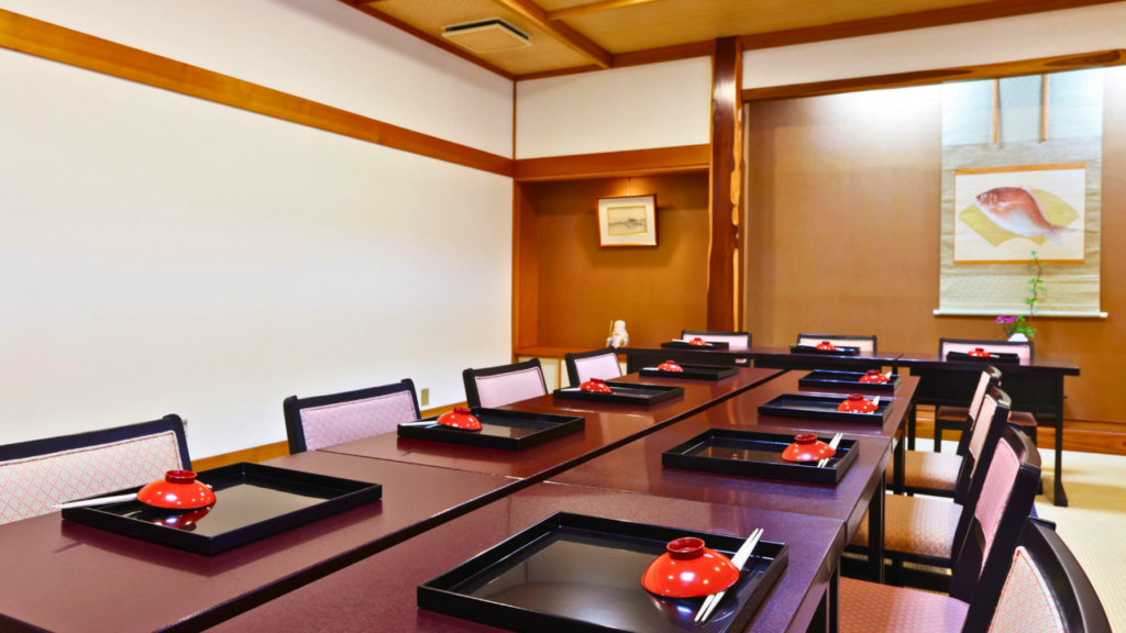 1階, 広間「菫」, 日本料理古俣