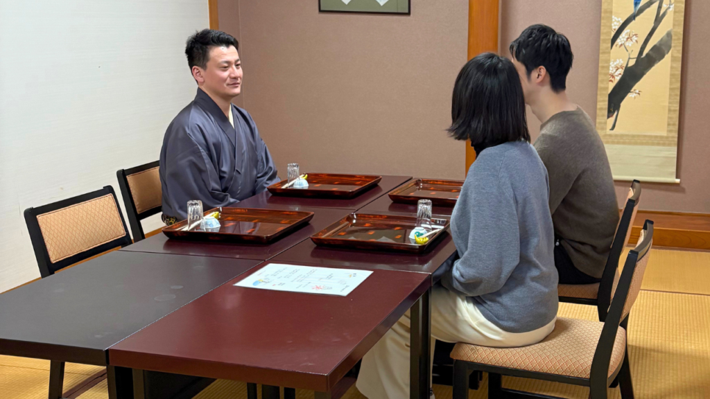 2階, 小部屋「茜」, 日本料理古俣